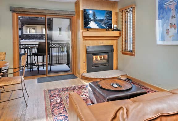 Rooftop Hot Tub, Walk to Gondola, LH306 - Image 5