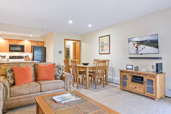 Remodeled, Views, Pool, Hot Tub W206 - Image 3