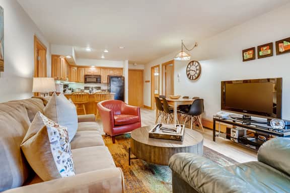 Deluxe Vail Condo with A/C | W308 - Image 5