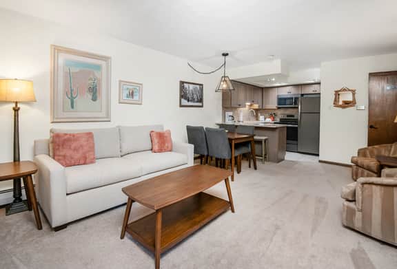 New kitchen, Pool, Walk to Gondola | W109 - Image 5