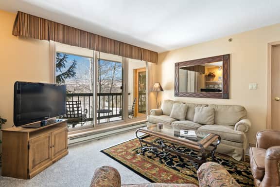 Slopeside Luxury, Pool, Hot Tubs, Conceirge | LB401 - Image 2