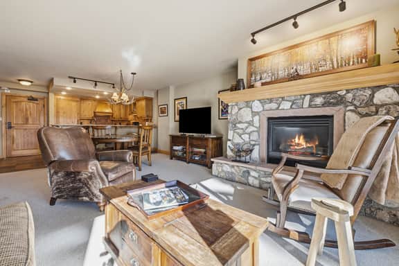 Ski-In/Ski-Out, Pool, Hot Tubs, Fitness Room | LB208 - Image 3