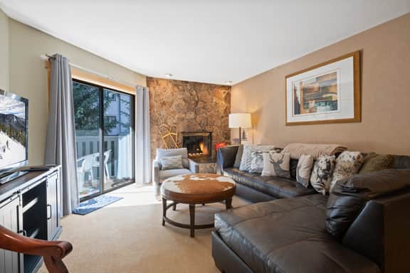 Mtn Condo in Lionshead Village W208 - Image 5