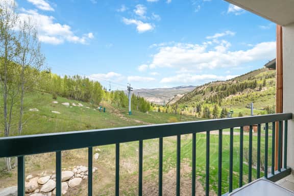 Luxury Amenities, Beaver Creek Ski-In/Ski-Out | LB303 2 Bedroom condo - Image 2