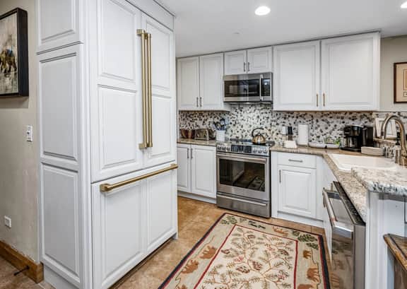 Ski-In/Out Beaver Creek Condo w/Amenities - Image 5