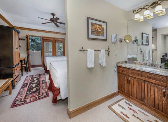 Ski-In/Out Beaver Creek Hotel Room w/Amenities - Image 5