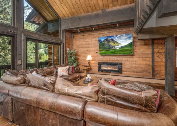 Creekside Mountain Retreat in West Vail IB14 - Image 2
