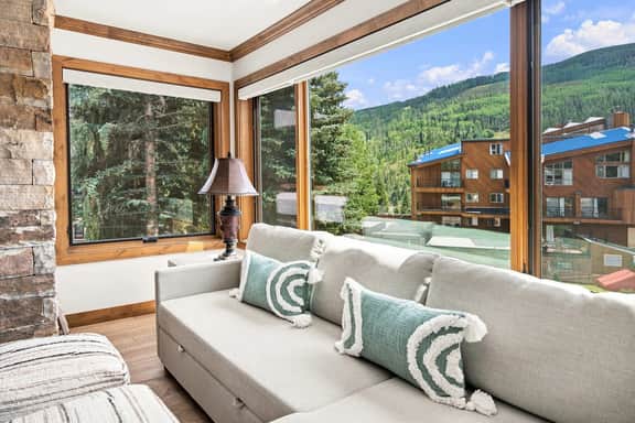 Vail Retreat, Free Shuttle, Fireplace & Mountain Views | SF203 - Image 4