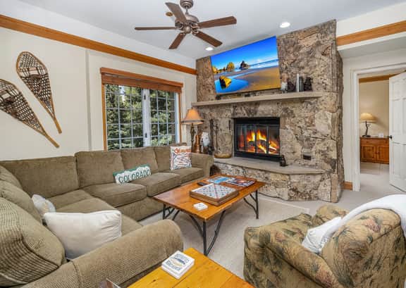 Ski-In/Out Beaver Creek Condo w/Amenities - Image 2