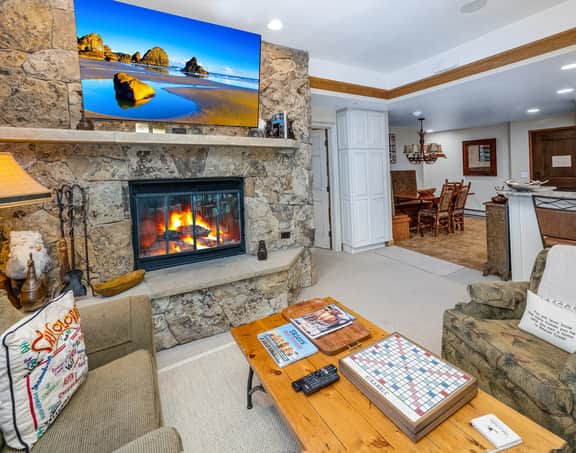 Ski-In/Out Beaver Creek Condo w/Amenities - Image 3