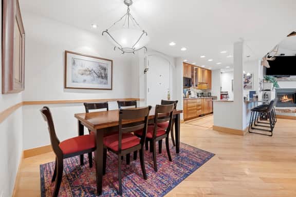 Luxury Condo in Vail Village, Walk to Lifts, Tyro5 - Image 4