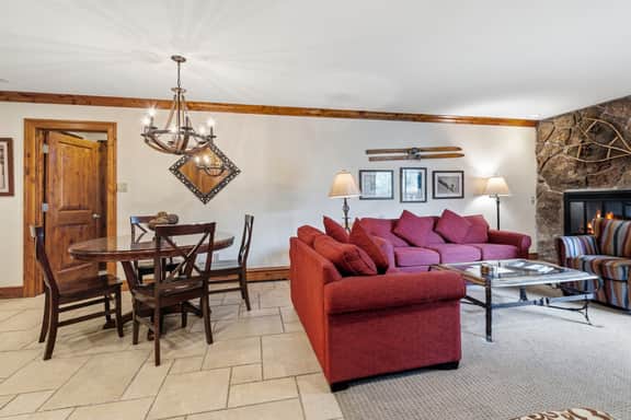 Remodeled Condo Vail Mtn Views | W201 - Image 5