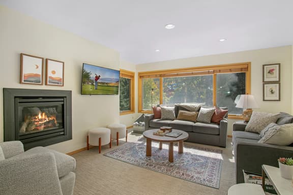 Modern Vail Retreat, Free Shuttle, Fireplace & Mountain Views | SF201 - Image 1
