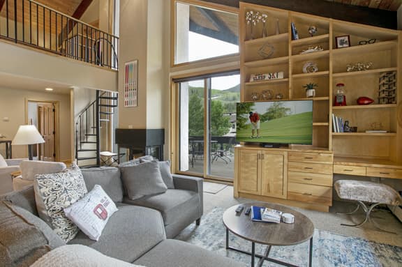 Luxury Penthouse in Vail Village | Creekside - Image 1