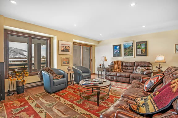 Large Condo w Mtn Views A704 - Image 1