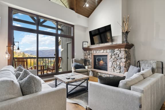 Ski-In/Ski-Out, Resort Amenities, Shuttle | LB309 3 Bedroom - Image 1