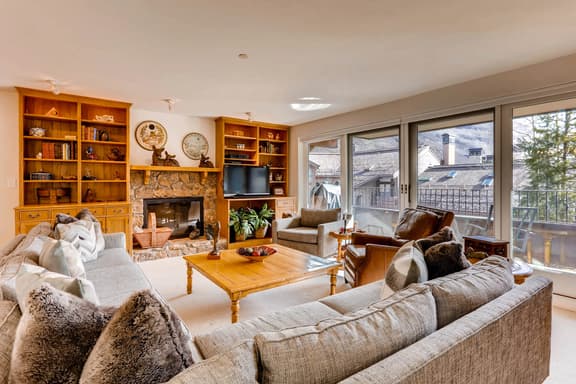 Ski-In, Amazing View, Walk to Village, NWJ205 - Image 1