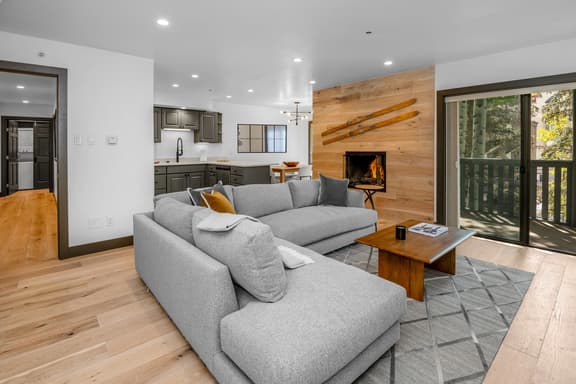 Gorgeous Views, Remodeled, Walk to Gondola, W205 - Image 1