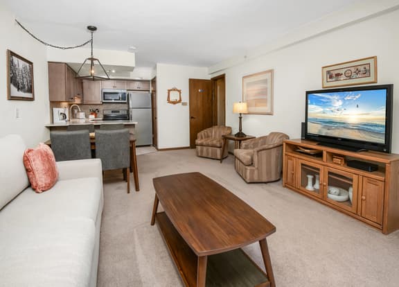 New kitchen, Pool, Walk to Gondola | W109 - Image 1